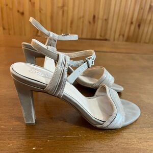 Seychelles, silver heels, size 6.5